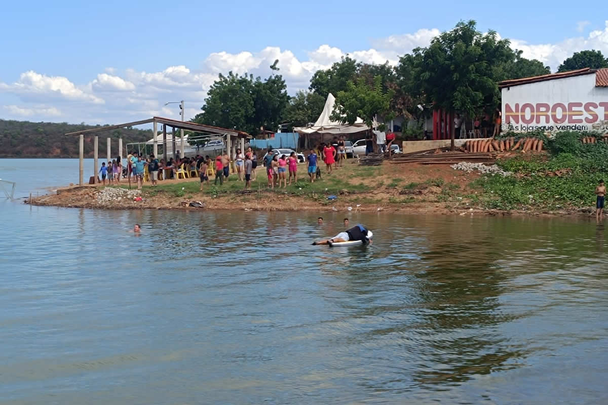 Banhista faz busca pelo homem desaparecido na barragem de Bocaina - Foto: Redes Sociais