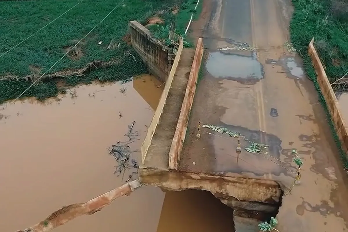 Ponte danificada na PI-238 em São Luís do Piauí