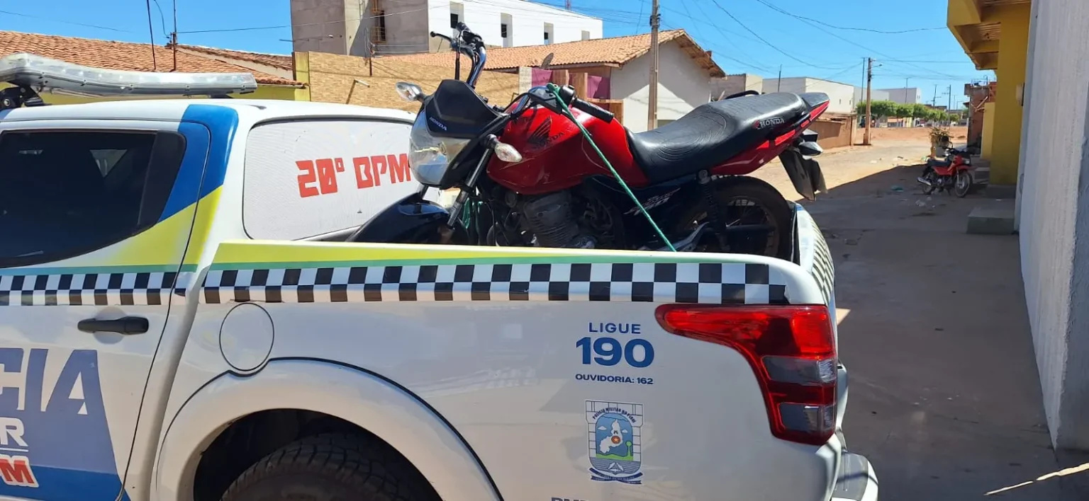 Moto apreendida em Marcolândia - Foto: PMPI
