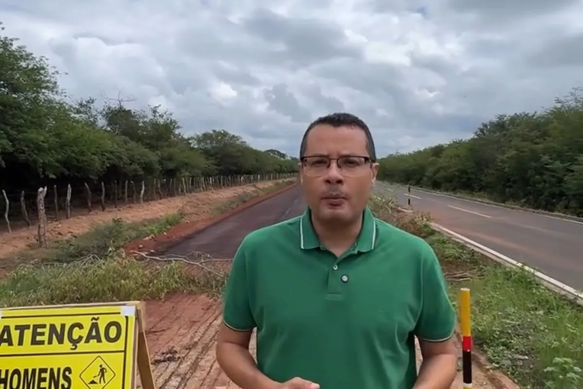 Prefeito Clayton Barros de Paquetá do Piauí