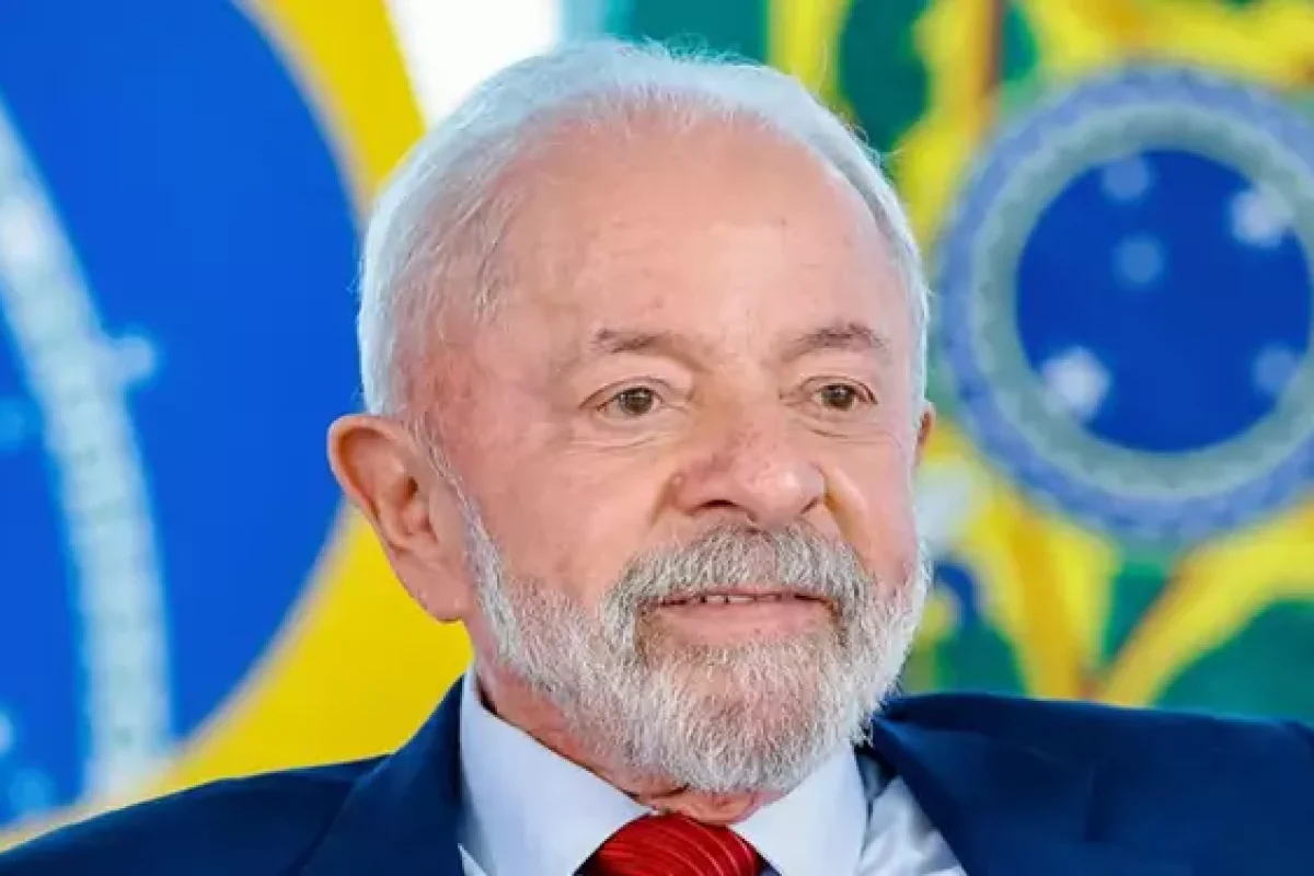 O levantamento indica um crescimento de 3,2 pontos percentuais de Lula e uma queda de 2,2 pontos de Bolsonaro (Foto: Ricardo Stuckert)