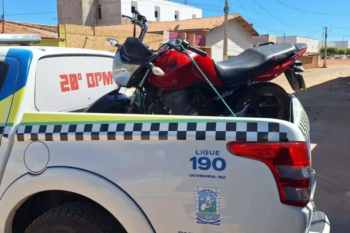 Moto apreendida em Marcolândia - Foto: PMPI