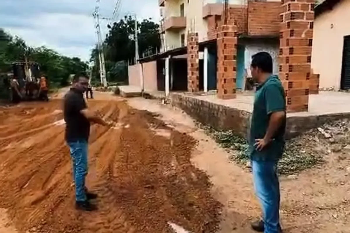 Obras no bairro Ipueiras