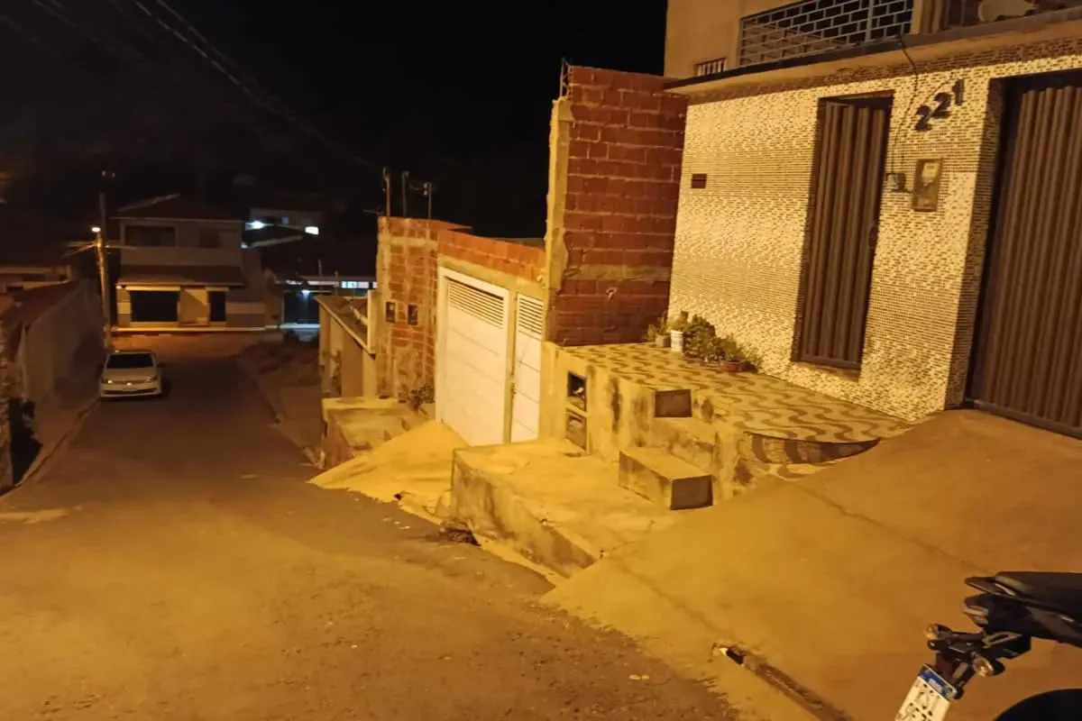 Travessa Joaquim Timóteo, no bairro Passagem das Pedras, em Picos