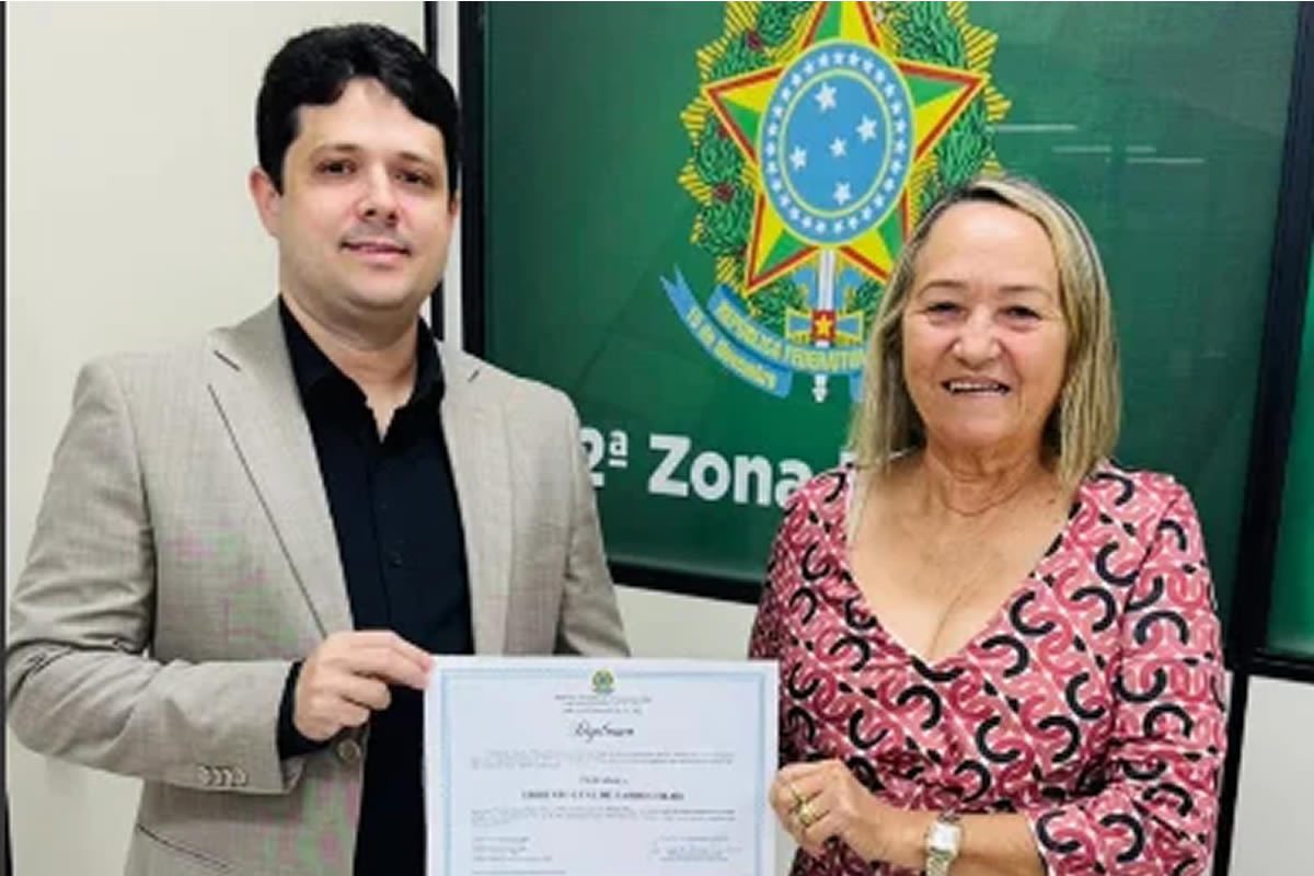 Dr. Eriberto, presidente da Câmara de Picos, recebe diploma para o segundo mandato